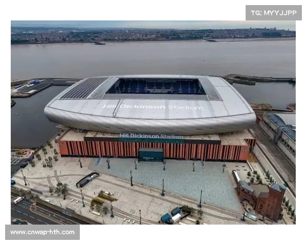 英超球迷文化缩影：球场横幅表达情绪，也引发官方调查。