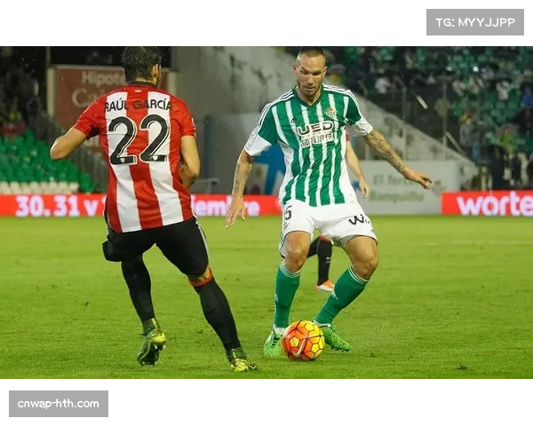尼斯1-0领先里尔，拉博德抢点破门。